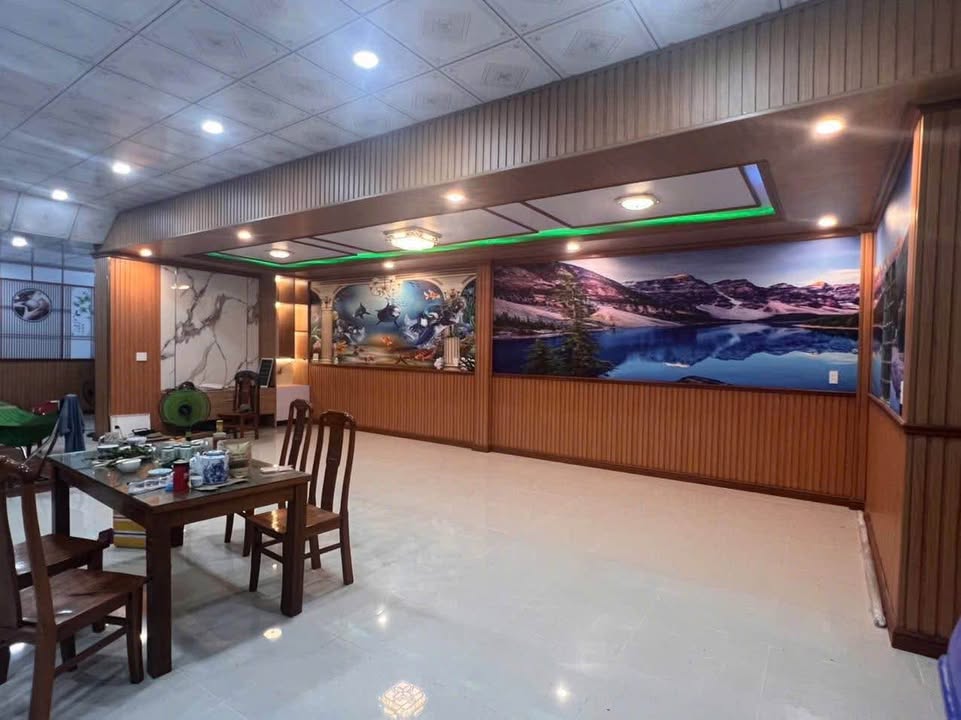 Nhà mặt tiền kênh Bình Mỹ - Củ Chi 200m² giá 2.1 tỷ - Thiết kế sang trọng, tiện nghi!