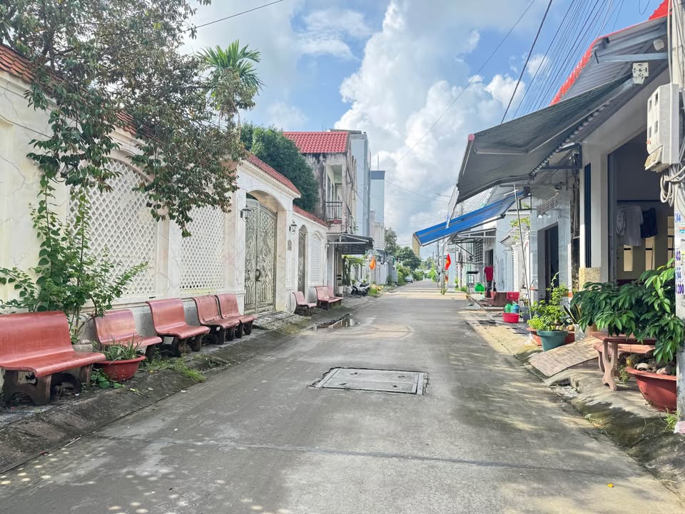 Bán đất thổ cư đường Cao Triều Phát, phường 8, Cà Mau 96m² - Giá chỉ 999 triệu!