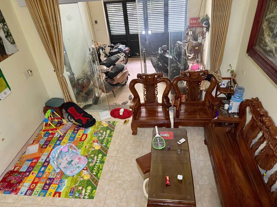 Nhà 2 tầng tại Tân Thịnh, Hòa Bình 110m² giá 3.9 tỷ - Vị trí đẹp, tiện kinh doanh!