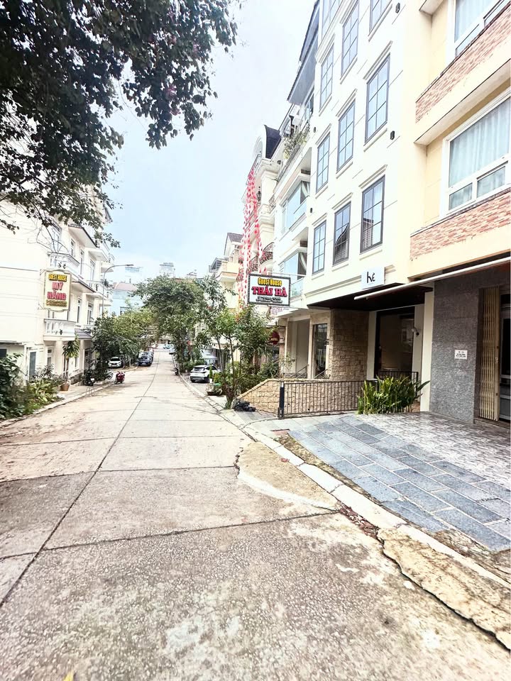 Nhà KQH Nguyễn Thị Nghĩa, Đà Lạt 85m² giá 14.8 tỷ - Cơ hội đầu tư tuyệt vời!