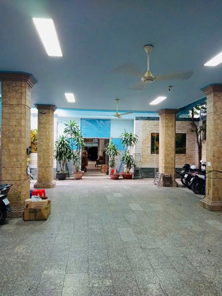 Nhà bán Tân Phú 300m² giá 36,5 tỷ - 2 mặt tiền siêu hiếm!