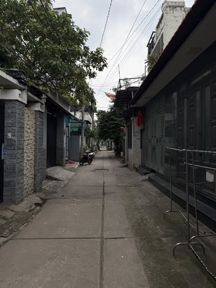 Nhà hai mặt hẻm Lê Trọng Tấn, Bình Tân 160m² giá 10.3 tỷ - Dòng tiền cho thuê 30 triệu/tháng!