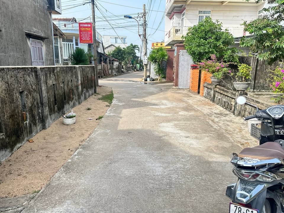 Nhà ở Hòa Hiệp, Đăk Lăk 204m² giá 3.67 tỷ - Chỉ 100m ra biển!