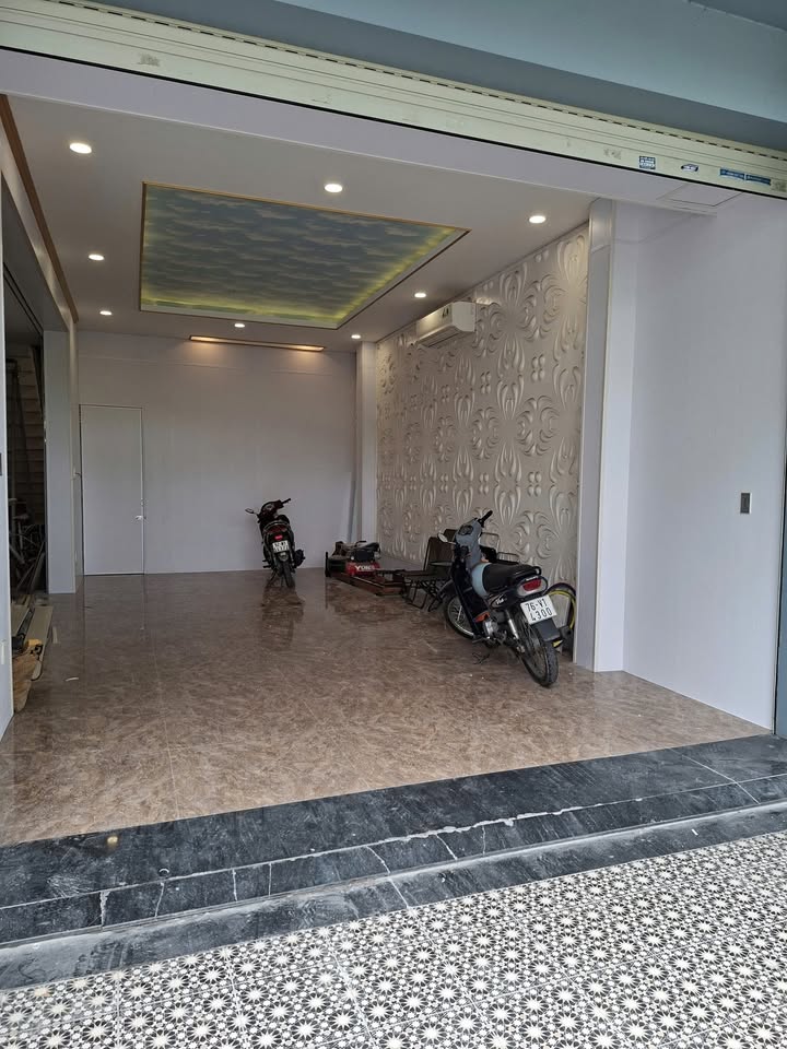 Mặt bằng cho thuê đường Nại Nam, Hòa Cường, 35m² giá 9 triệu - Thích hợp văn phòng, dạy học!