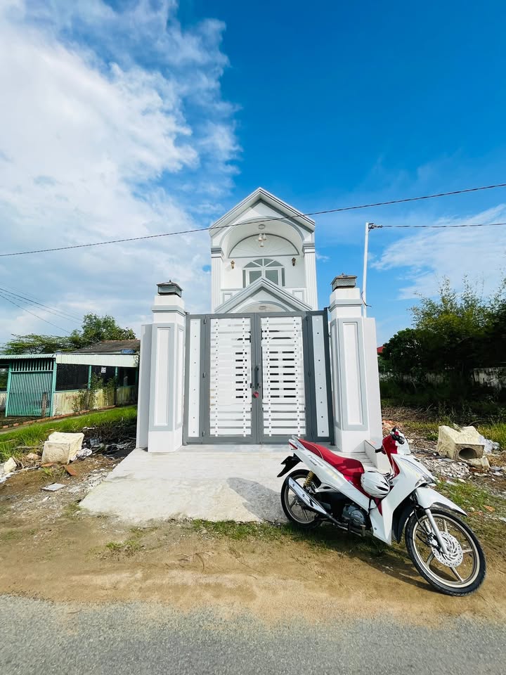 Nhà phố Cần Giuộc, Long An 130m² giá 2.95 tỷ - Sổ hồng chính chủ!