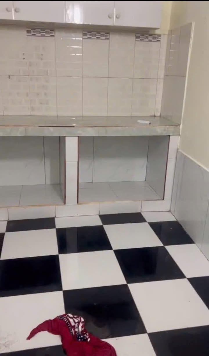 Cho thuê nhà nguyên căn mặt tiền chợ Đông Thạnh, Hóc Môn 112m² - Kinh doanh đa ngành