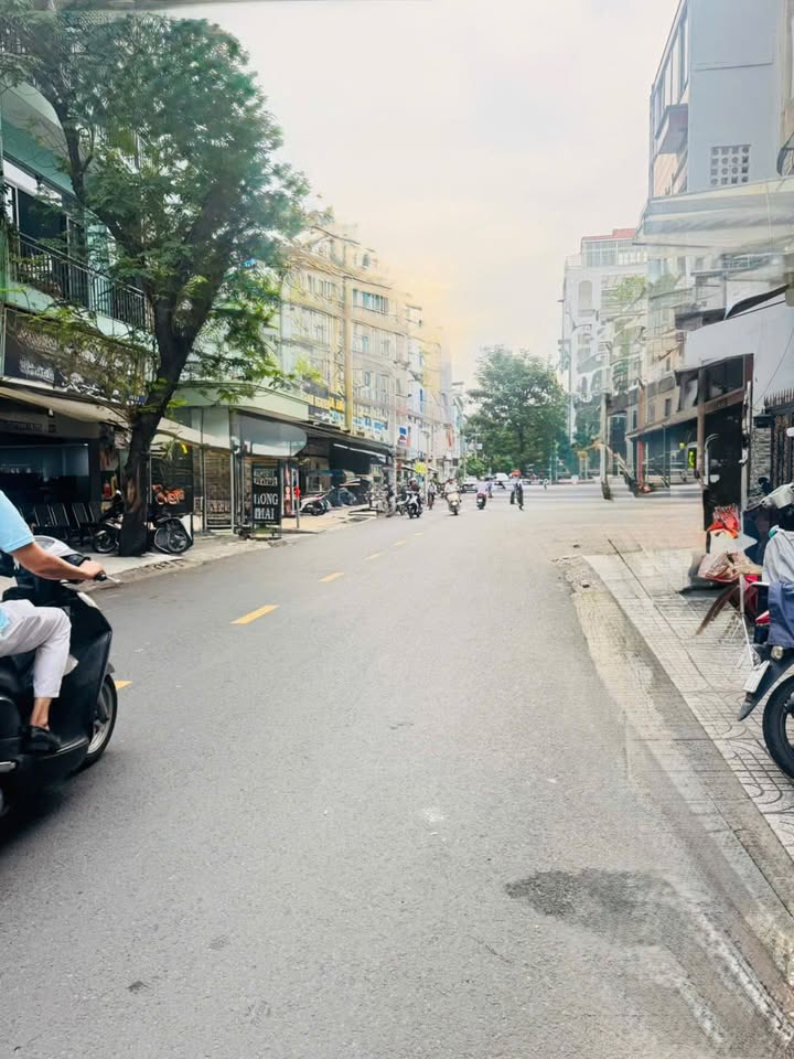 Nhà đẹp quận 10 - Nguyễn Tri Phương 41m² giá 8.57 tỷ - Khu VIP tiện ích!