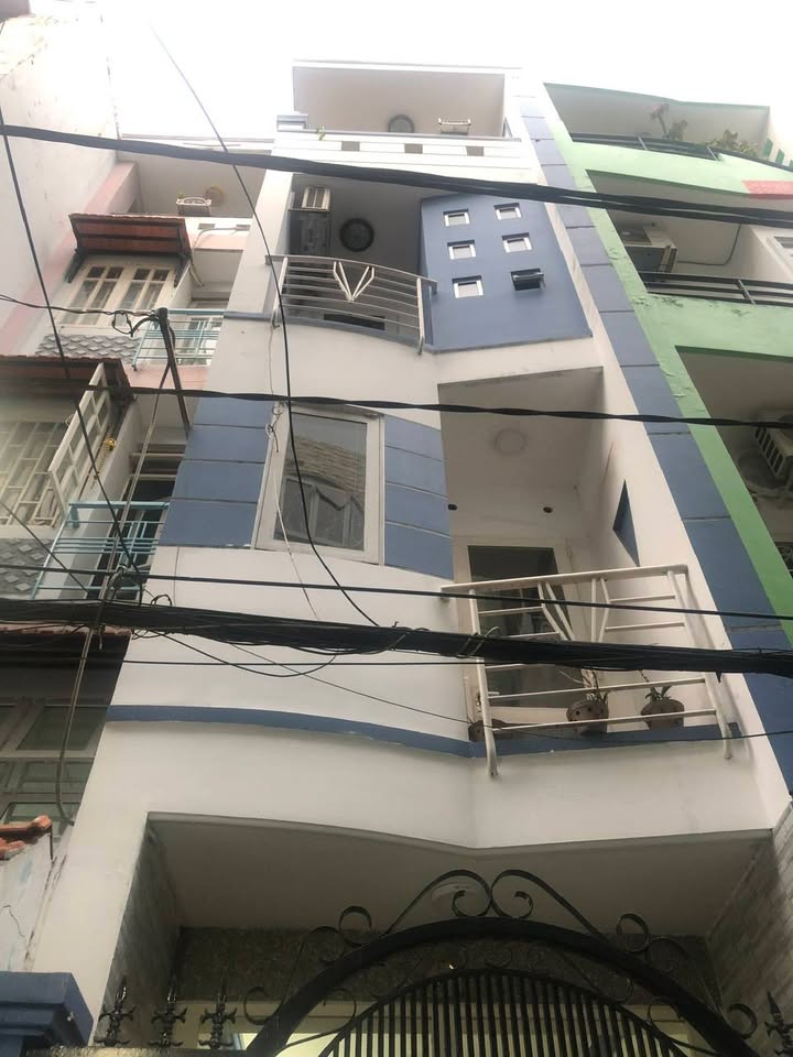 Nhà phố Võ Văn Tần, Quận 3, 32m² giá 8.5 tỷ - Sổ hồng riêng, an ninh tốt!