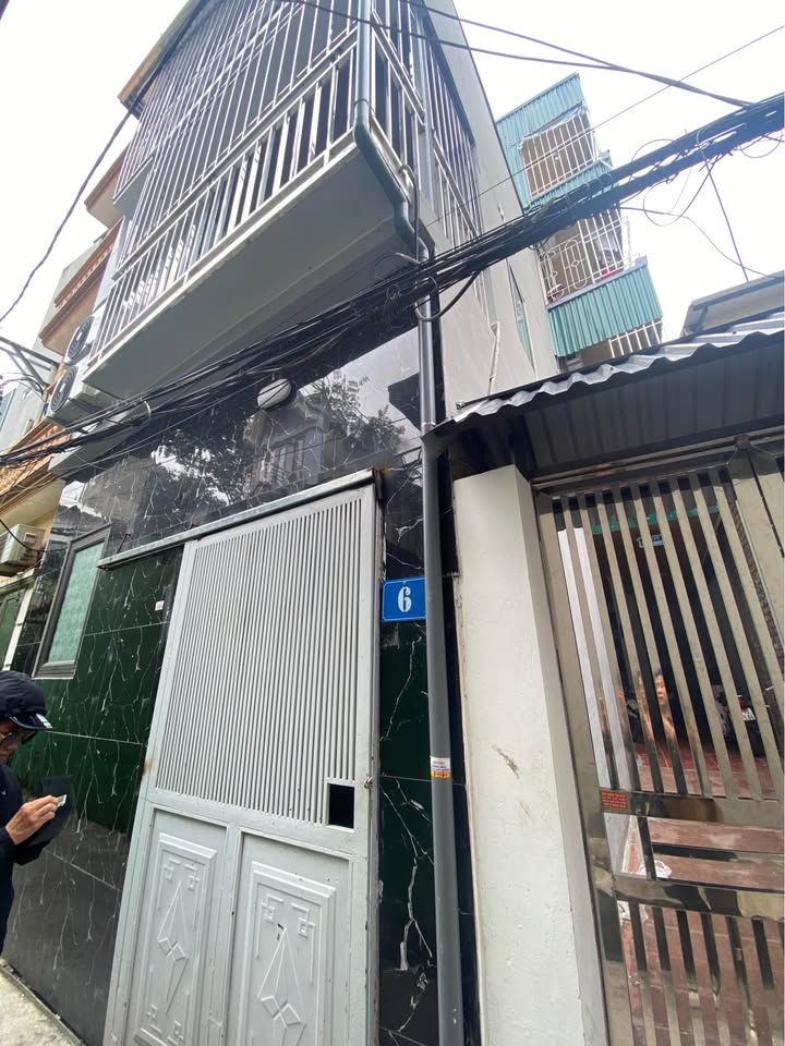 Nhà 3 tầng phố Nam Dư, Lĩnh Nam 20m² giá 2.6 tỷ - Full nội thất hiện đại!