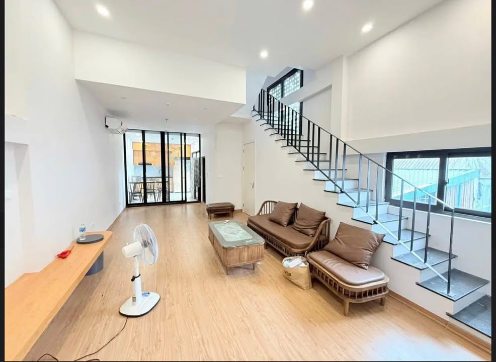 Mặt phố VIP Đốc Ngữ, Ba Đình 75m² giá 20.5 tỷ - Dòng tiền ổn định, cơ hội đầu tư tuyệt vời!