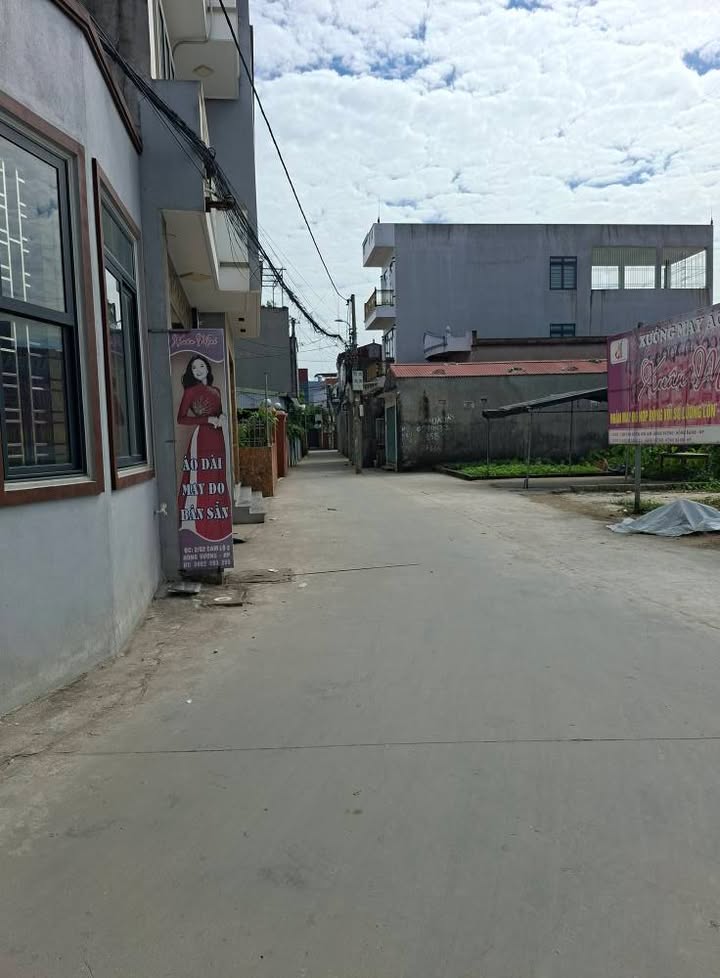 Nhà 3 tầng mới 100% tại Hùng Vương, Hải Phòng 55m² giá chỉ 3.x tỷ - Thiết kế hiện đại!