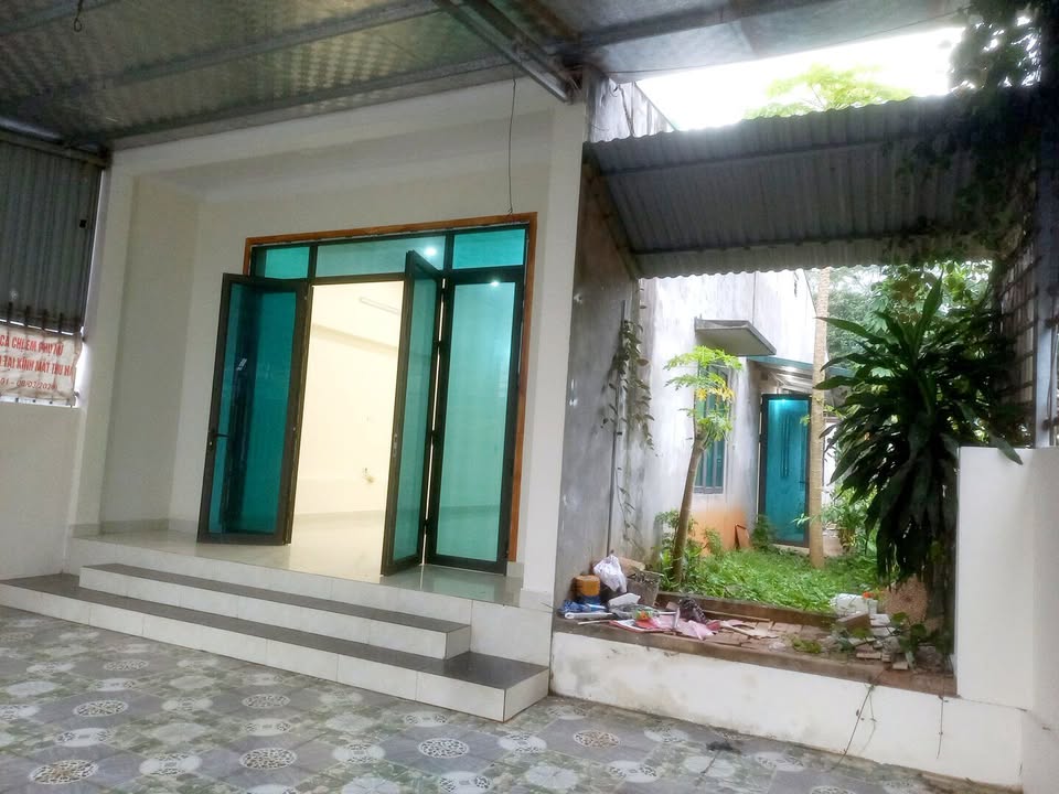 Nhà riêng Tuyên Quang 210m² giá 2 tỷ - Khu Tái Định Cư gần chợ Kim Phú!