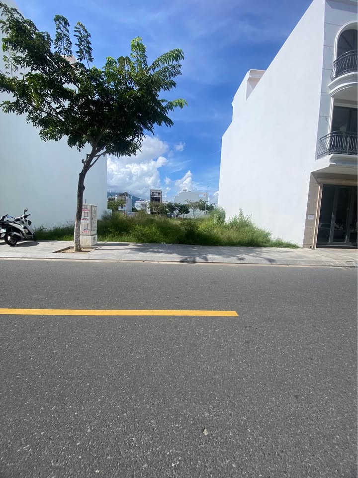 Đất nền KĐT VCN Phước Long 2, 97.5m² giá 8.1 tỷ - Đầu tư sinh lời ngay!