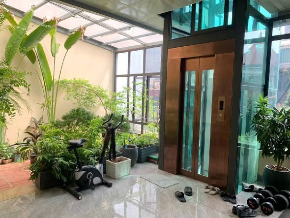 Nhà phân lô Huỳnh Thúc Kháng Đống Đa 100m² - Kinh doanh cực đỉnh, Sổ đỏ chính chủ!