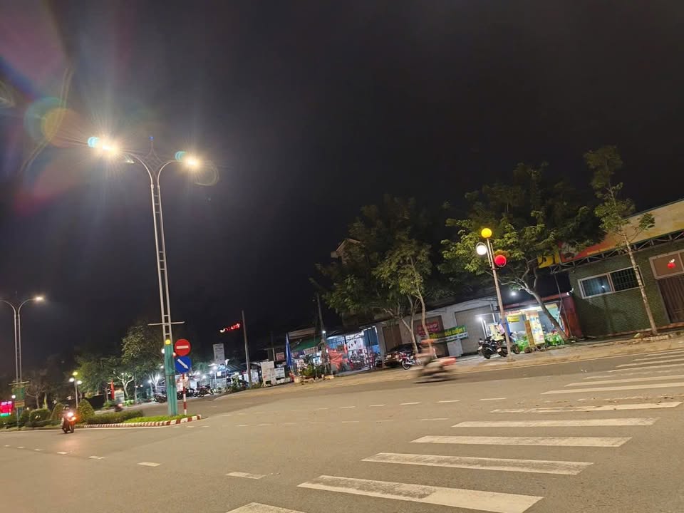 Mặt tiền FrontHouse đường Nguyễn Văn Nguyễn, Bến Tre 144m² giá 3.456 tỷ - Đang kinh doanh thu nhập tốt!