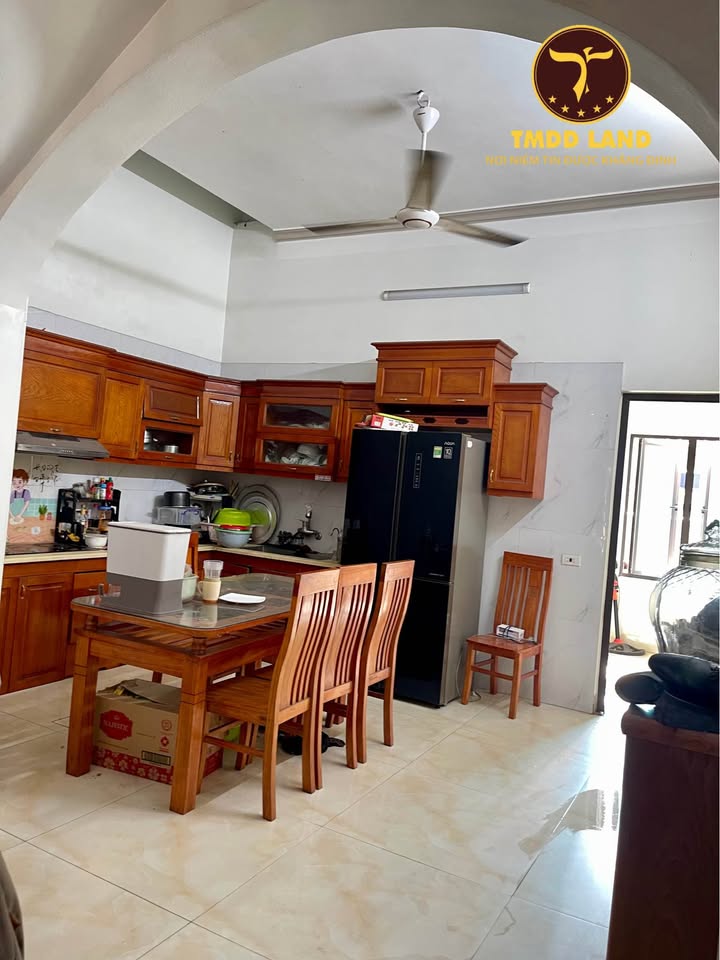 Nhà phố Nam Hoa Lư Ninh Bình 100m² giá 4 tỷ - Thiết kế hiện đại, nội thất đầy đủ!