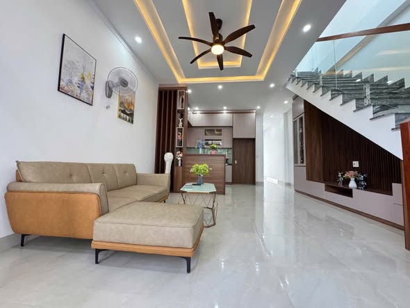 Nhà phố hiện đại tại đường Y Wang, phường Ea Kao - 119.6m² giá chỉ 2.83 tỷ!