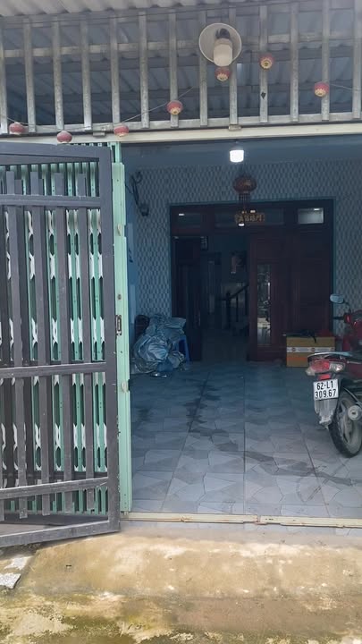 Nhà mặt tiền đường Trần Thị Ty, xã Long Thượng, 104m² giá 2 tỷ - Chính chủ bán gấp!