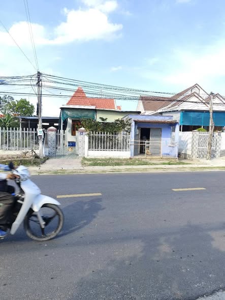 Nhà cấp 4 mặt tiền đường Lê Hồng Phong, Ninh Hòa 650m² giá 11 tỷ - Cơ hội đầu tư hấp dẫn!