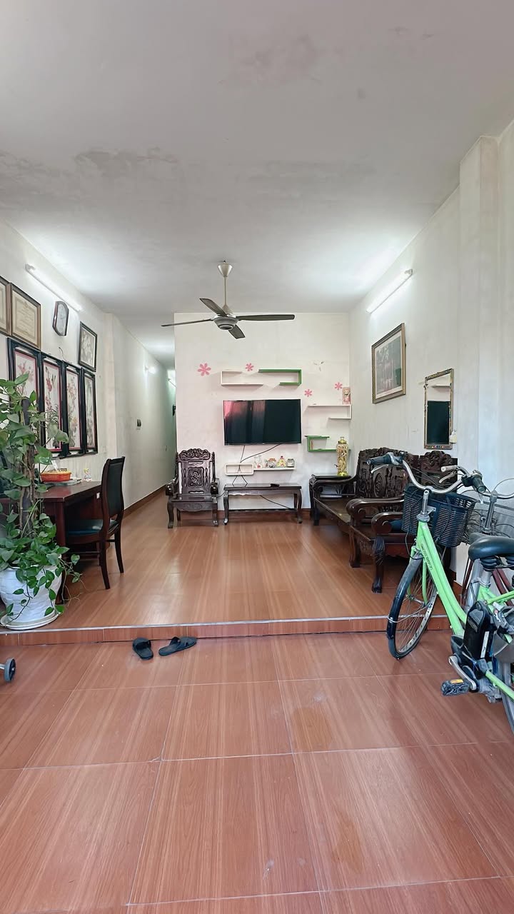 Nhà cho thuê 50m² Ngõ Phú Trường, Đông Mỹ - Full nội thất, chỉ 3.5 triệu!