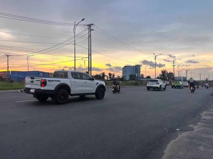 Đất mặt tiền Võ Văn Kiệt Rạch Giá 1400m² - Vị trí kinh doanh sầm uất!