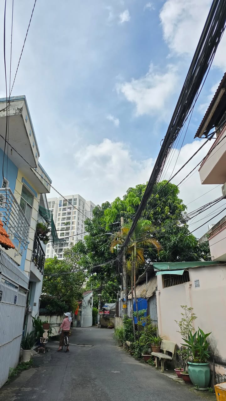 Nhà riêng Thủ Đức 120m² giá 9 tỷ - Đầu tư sinh lời gần Gigamall!