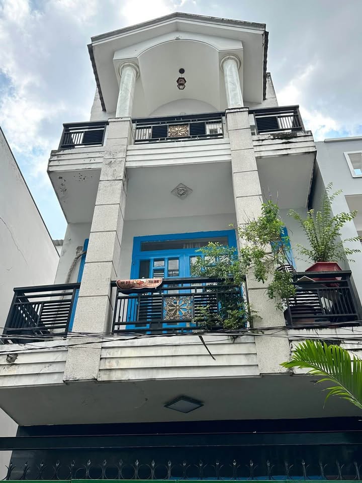 Nhà đẹp kiên cố 4 tầng tại Phú Thuận, Q7 chỉ 8.4 tỷ - Sẵn sàng vào ở!