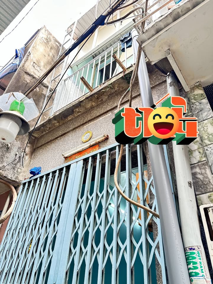 Nhà phố Lạc Long Quân, Quận 11, 15m² giá 2.2 tỷ - Sổ hồng trao tay!