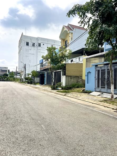 Đất mặt tiền đường Thu Xà Tư Nghĩa 110m² giá 1.4 tỷ - Cơ hội đầu tư tuyệt vời!