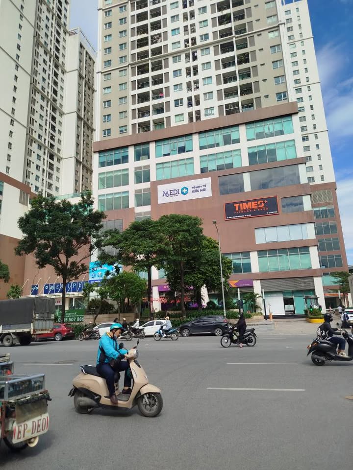 Nhà mặt phố Tân Mai 50m² giá thỏa thuận - View vườn hoa đẹp mắt!