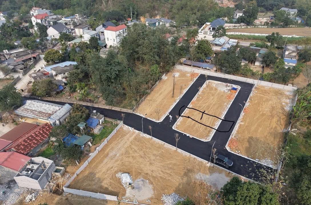 Đất nền Ba Hàng Đồi, Lạc Thủy, Hòa Bình 61m² giá 400 triệu - Đường ô tô tránh nhau!