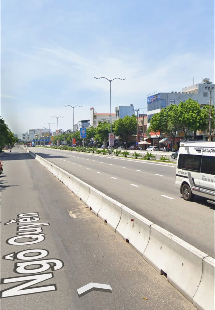 Nhà mặt tiền Ngô Quyền, Sơn Trà, Đà Nẵng 69m² giá 11 tỷ - Kinh doanh sầm uất!