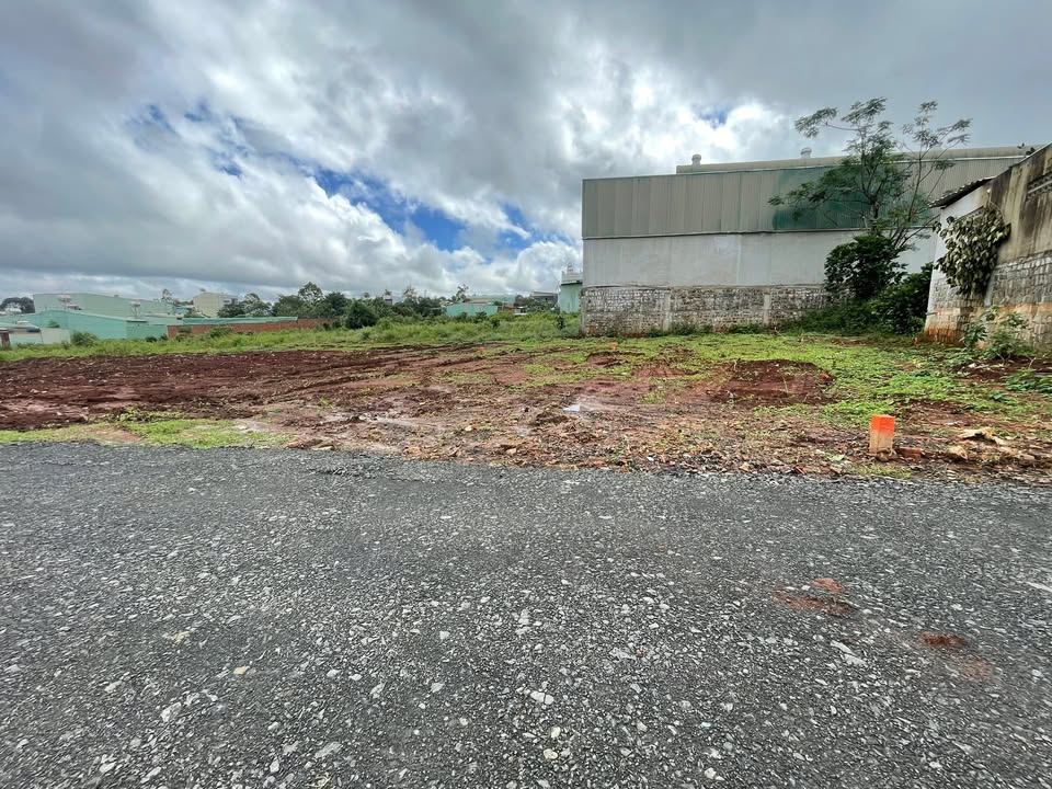 Đất nền đẹp tại Hẻm 220 Lê Duẩn, Pleiku 63.41m² - Giá chỉ 700 triệu!