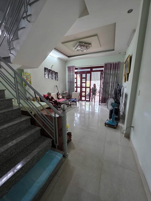 Nhà Hẻm Ô Tô Phước Long A, Quận 9, 90m² - Sổ Hồng Chính Chủ, Giá Chốt 6.85 Tỷ!