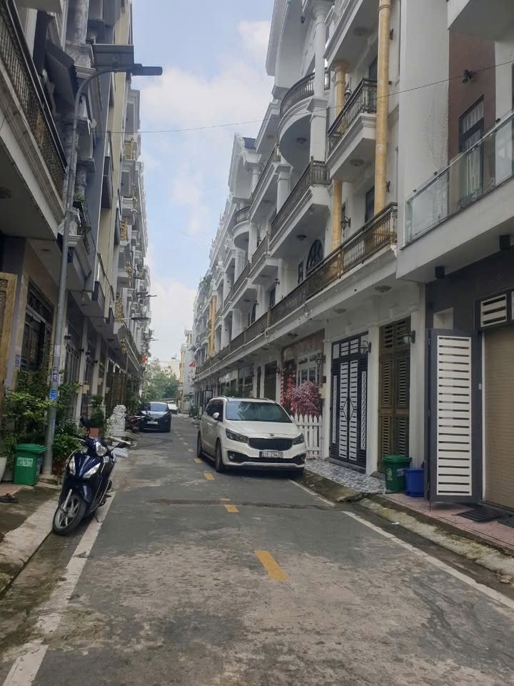 Nhà cho thuê đường Liên Khu 4/5, quận Bình Tân 52m² - An ninh, yên tĩnh, đầy đủ nội thất!