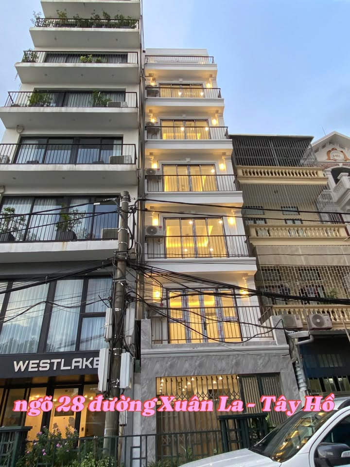 Căn hộ cho thuê 70m² tại Tây Hồ - Full nội thất cao cấp, gần Hồ Tây!