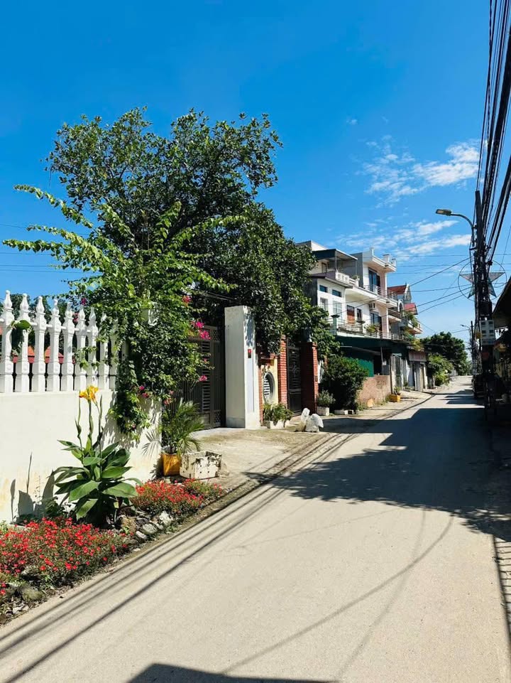 Căn hộ KĐT Nam Hồng, TP Bắc Giang 123m² giá 2.8 tỷ - Hai mặt thoáng, tiện ích đầy đủ!