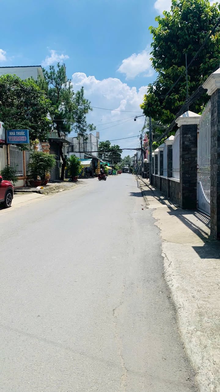 Nhà mặt tiền Phường Tam Hiệp Biên Hòa 241.8m² giá 12 tỷ - Kinh doanh thuận lợi!