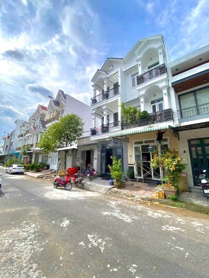 Nhà phố Tân An, Ninh Kiều, Cần Thơ 64m² giá 6.3 tỷ - Thiết kế hiện đại, sẵn sàng vào ở!