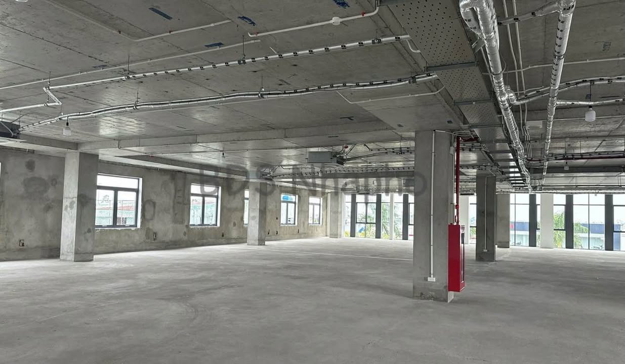 Cho thuê văn phòng tại Đà Nẵng 180m² giá 12 USD/m² - Vị trí trung tâm sầm uất!