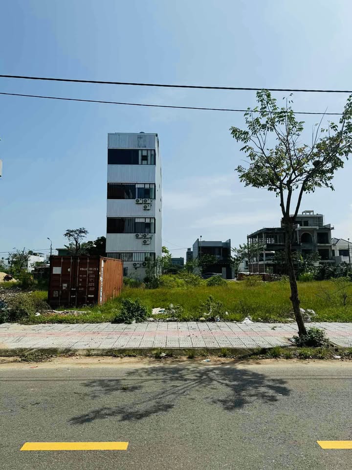 Đất nền khu Nam Hòa Xuân Đà Nẵng 105m² giá 5.18 tỷ - Hướng Tây Bắc, sạch đẹp!