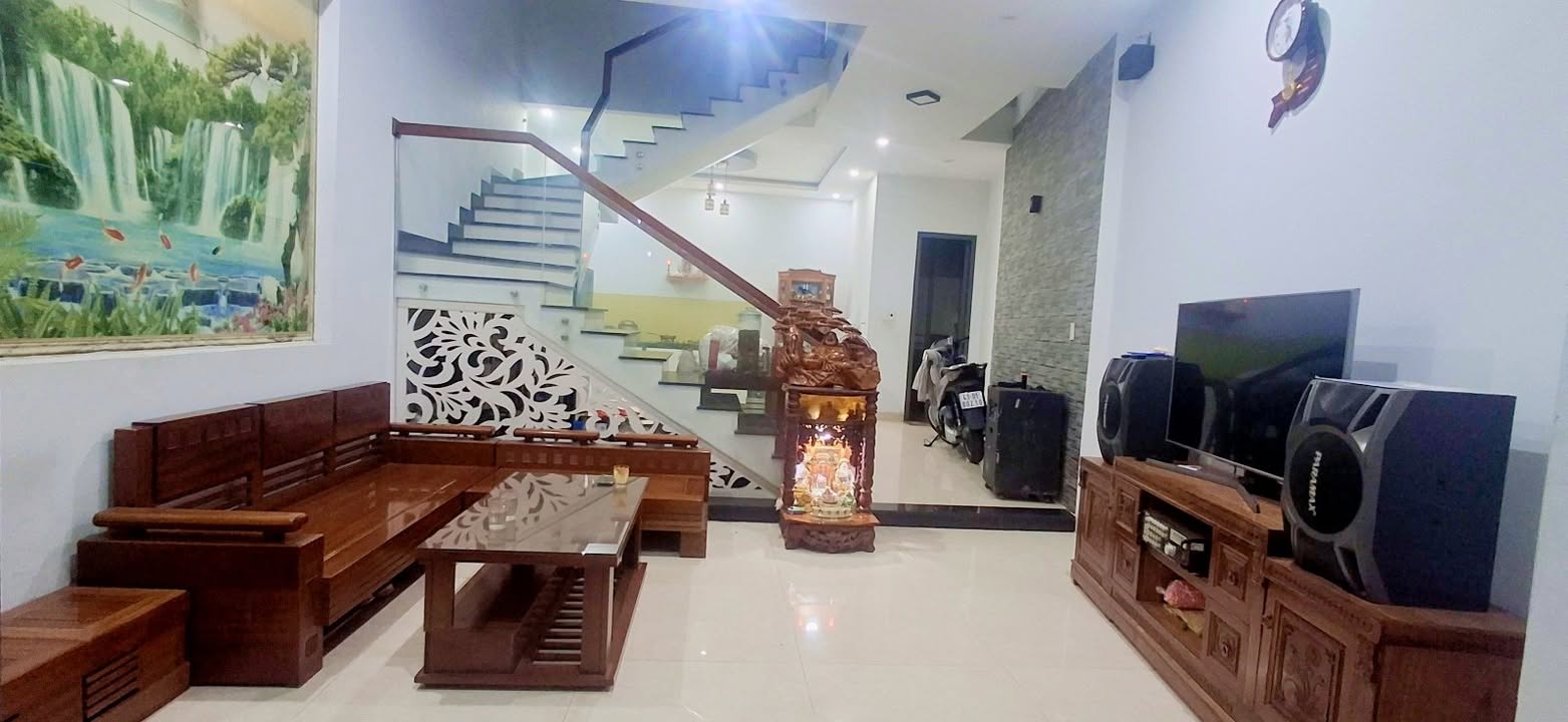 Nhà 2 Tầng Mới Đẹp Tại Cẩm Lệ, Đà Nẵng 68m² giá 3.7 tỷ - Gần Chợ và Trường Học!