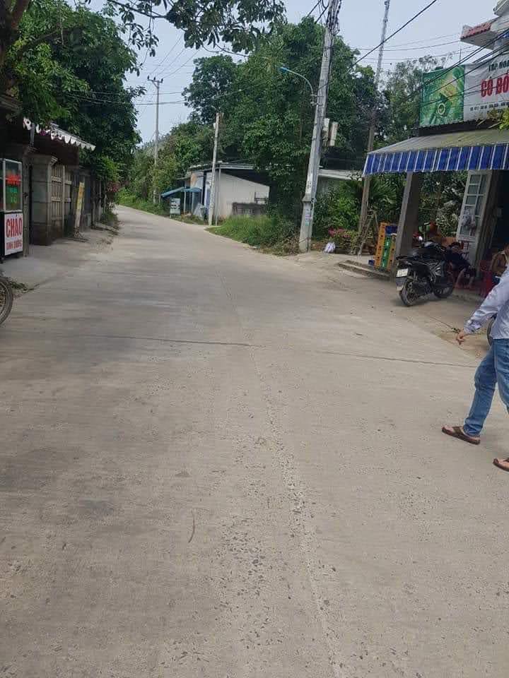 Đất thổ cư mặt tiền thôn Đại La 400m² giá 3.9 tỷ - Đầu tư sinh lời ngay!