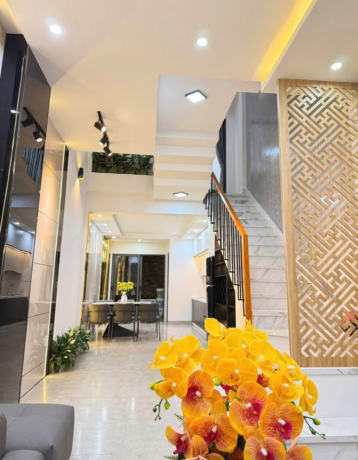 Nhà phố Hoàng Thị Loan, Liên Chiểu, Đà Nẵng 65m² giá 4.98 tỷ - Sẵn sàng vào ở ngay!