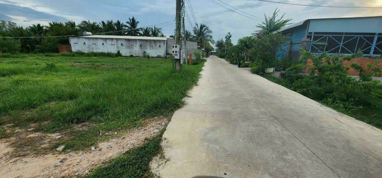 Đất nền Bến Cầu Tây Ninh 280m² giá 1.35 tỷ - Sổ hồng chính chủ, pháp lý rõ ràng!