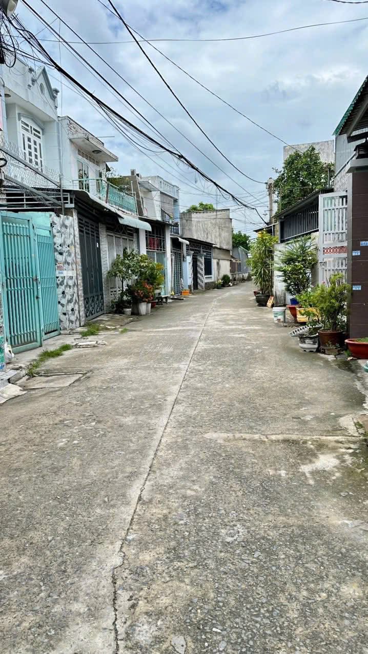 Đất thổ cư Hóc Môn 54m² giá 2.6 tỷ - Vị trí trung tâm thuận lợi!