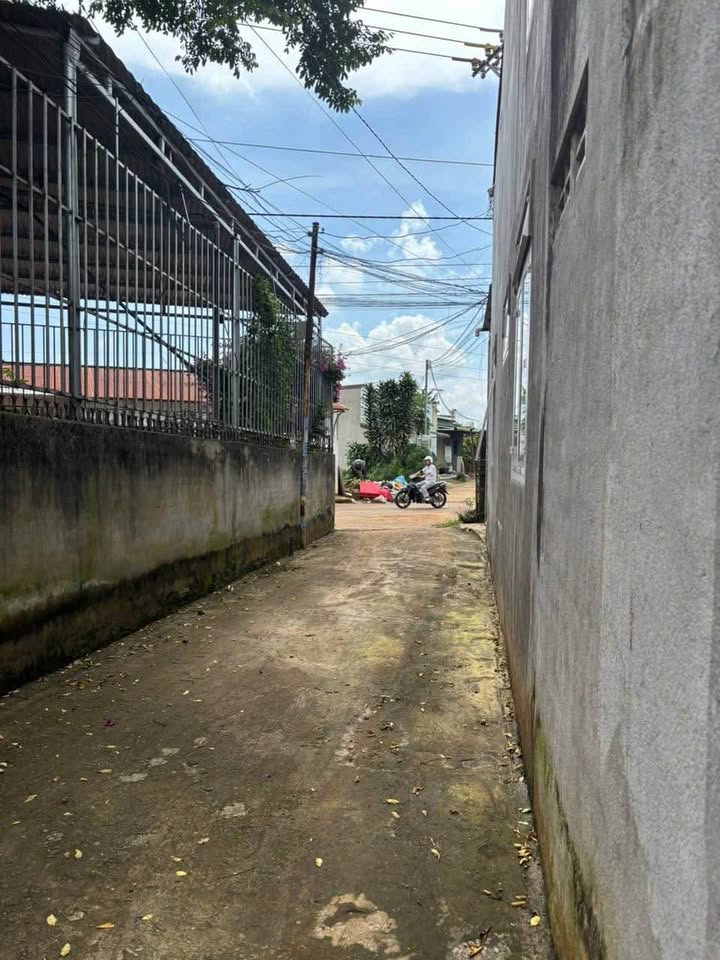 Nhà hẻm Trường Chinh, Đức Trọng 100m² giá 2.5 tỷ - Chính chủ bán gấp!