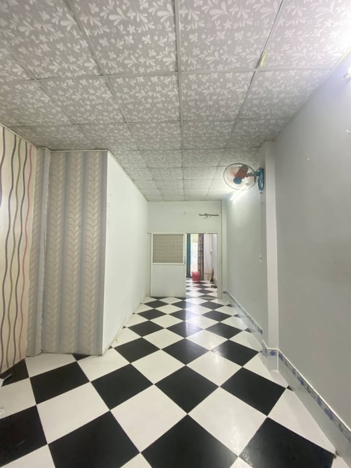 Nhà mặt tiền Kênh Tân Hóa Tân Phú 45m² giá 7.95 tỷ - Cơ hội đầu tư tuyệt vời!