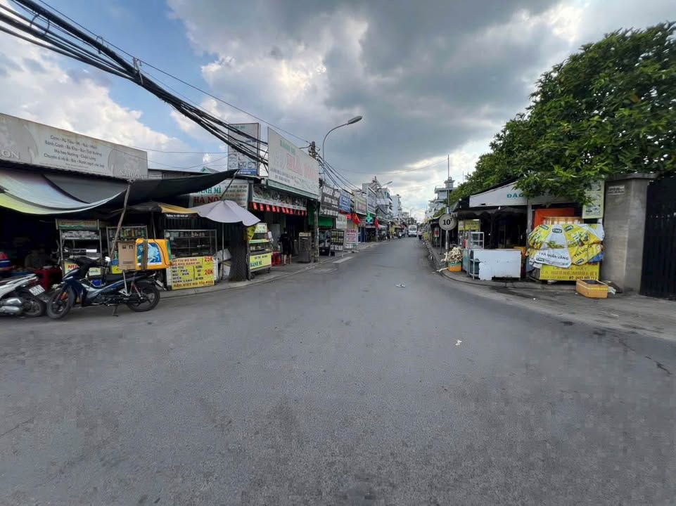 Bán đất Lô góc 2 mặt tiền Hẻm 43 đường Vườn Lài 175m² giá 16.8 tỷ - Cơ hội đầu tư tuyệt vời!