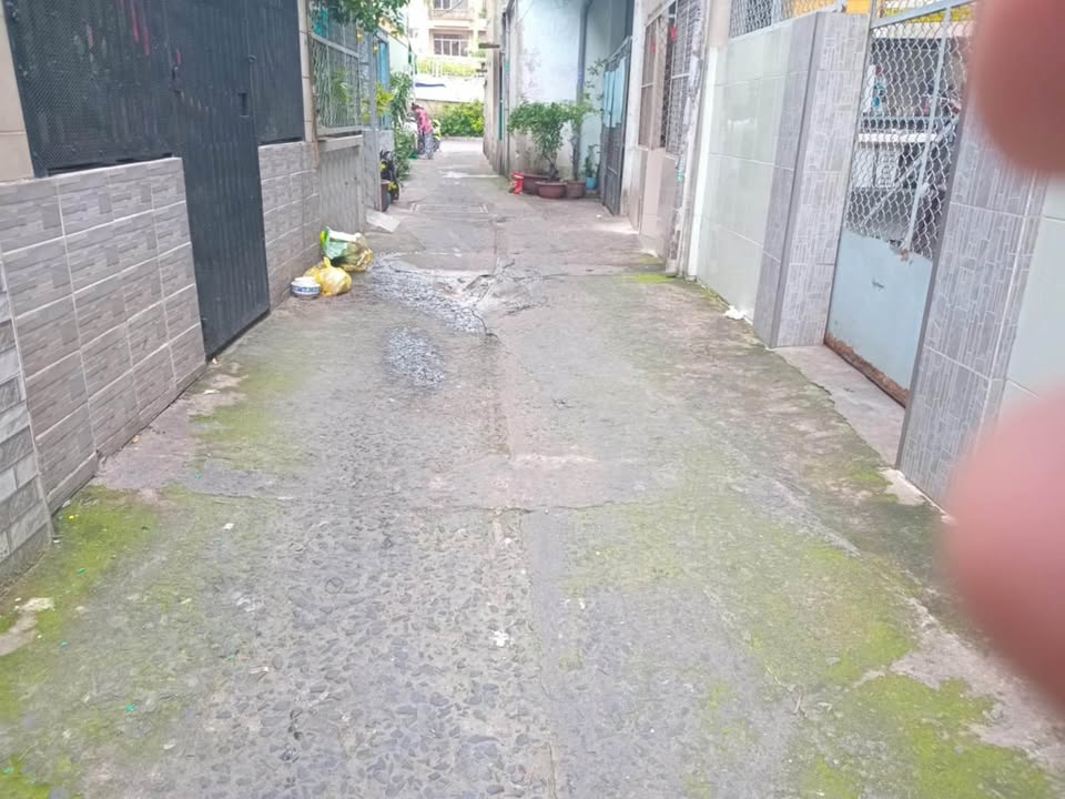 Nhà phố Hậu Giang, Quận 6 - Diện tích 84m² giá 840 triệu - Tiện sửa hoặc xây mới!